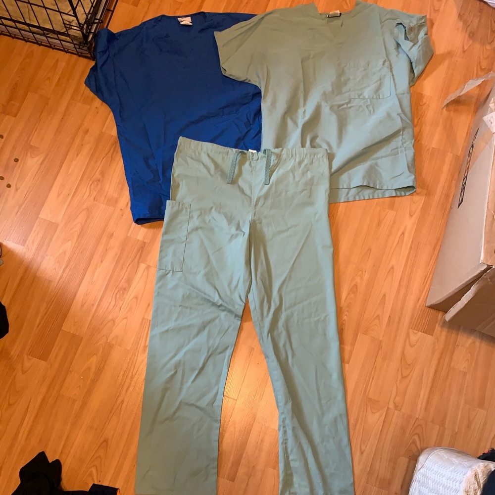 Size XS Scrub Set